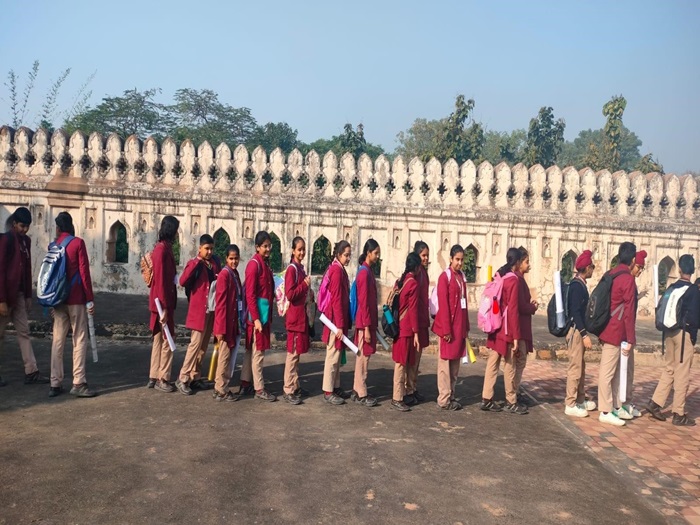 Class 7 visits the Rajaon ki Baoli